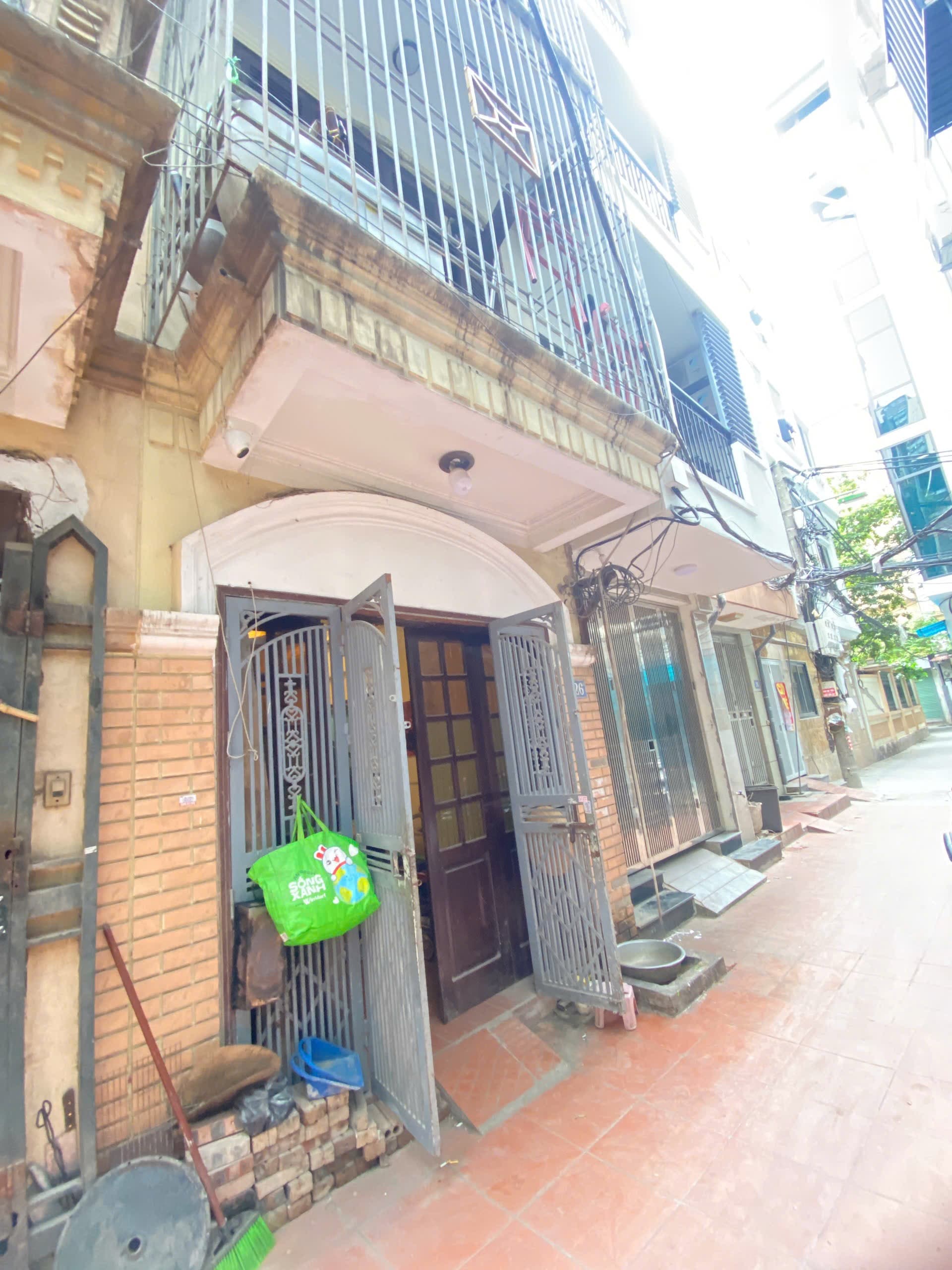 Nhà đất mặt phố, Cầu Giấy, Hà Nội - 48m² giá 14.5 tỷ