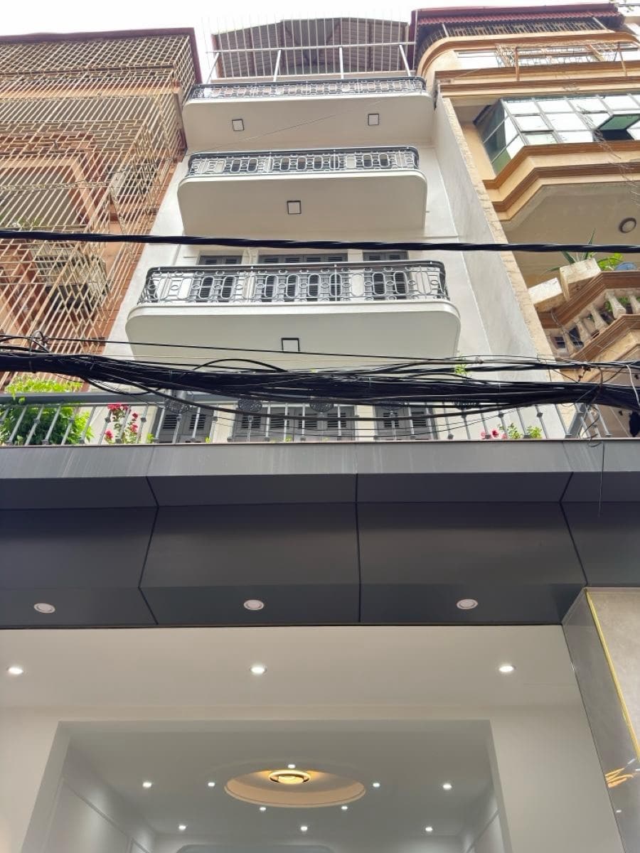 Nhà đất mặt phố, Cầu Giấy, Hà Nội - 50m² giá 24.5 tỷ