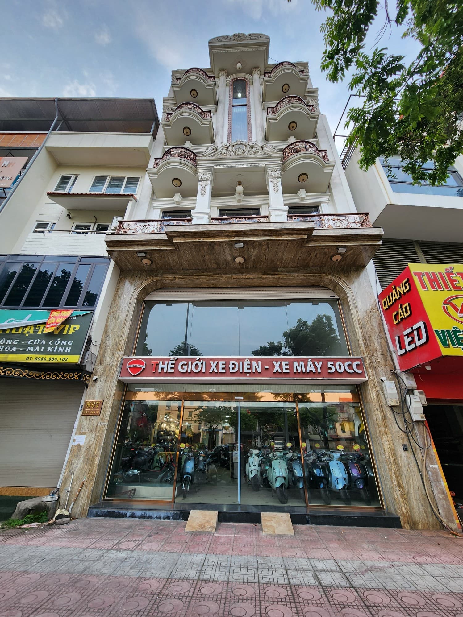 Nhà đất mặt phố, Long Biên, Hà Nội - 118m² giá 75 tỷ