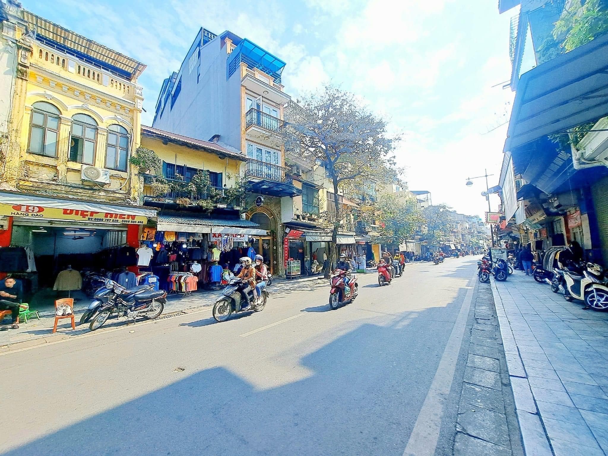 Nhà đất mặt phố, Hoàn Kiếm, Hà Nội - 90m² giá 45 tỷ
