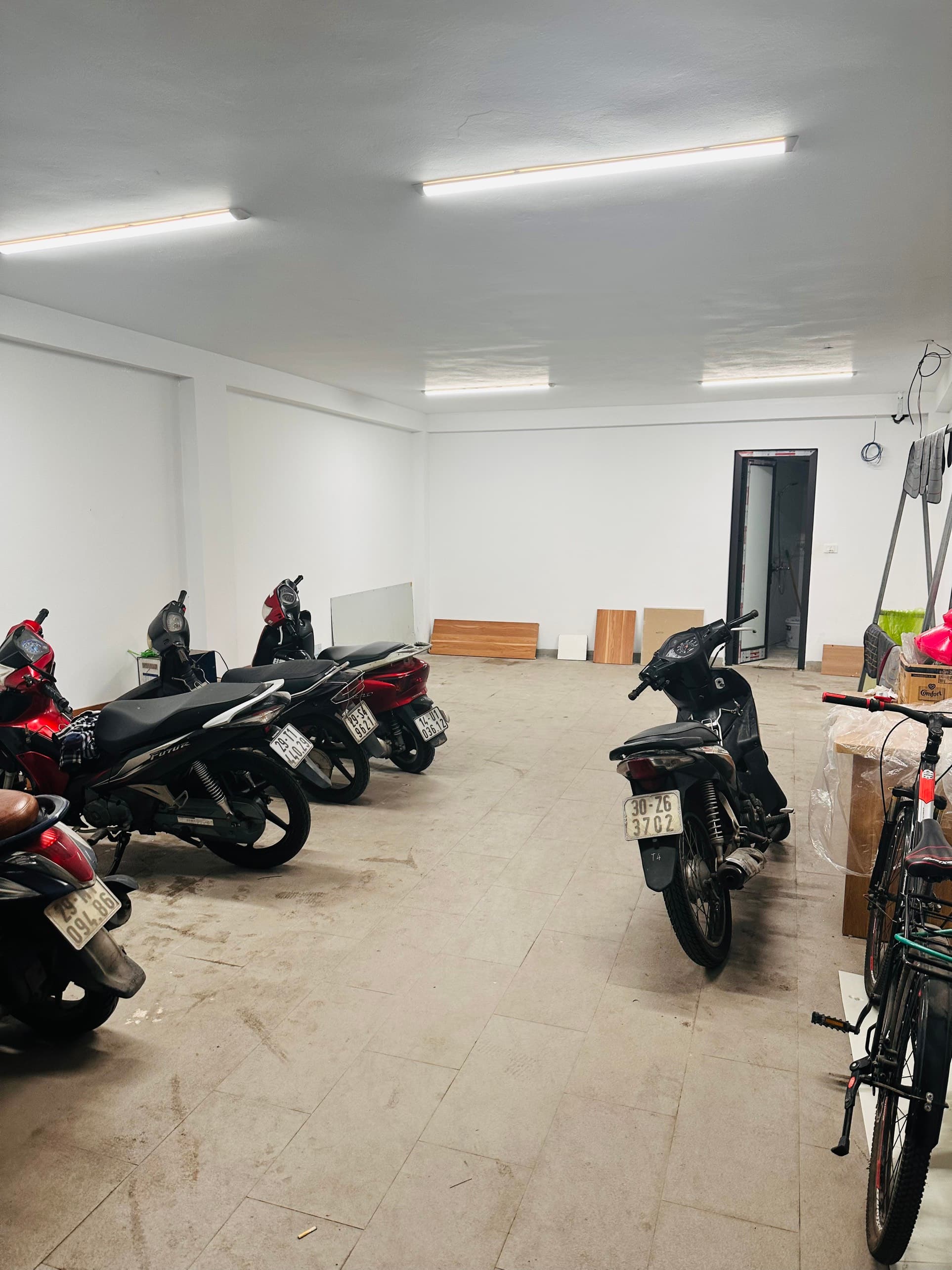 Nhà đất mặt phố, Hoàng Mai, Hà Nội - 112m² giá 33 tỷ
